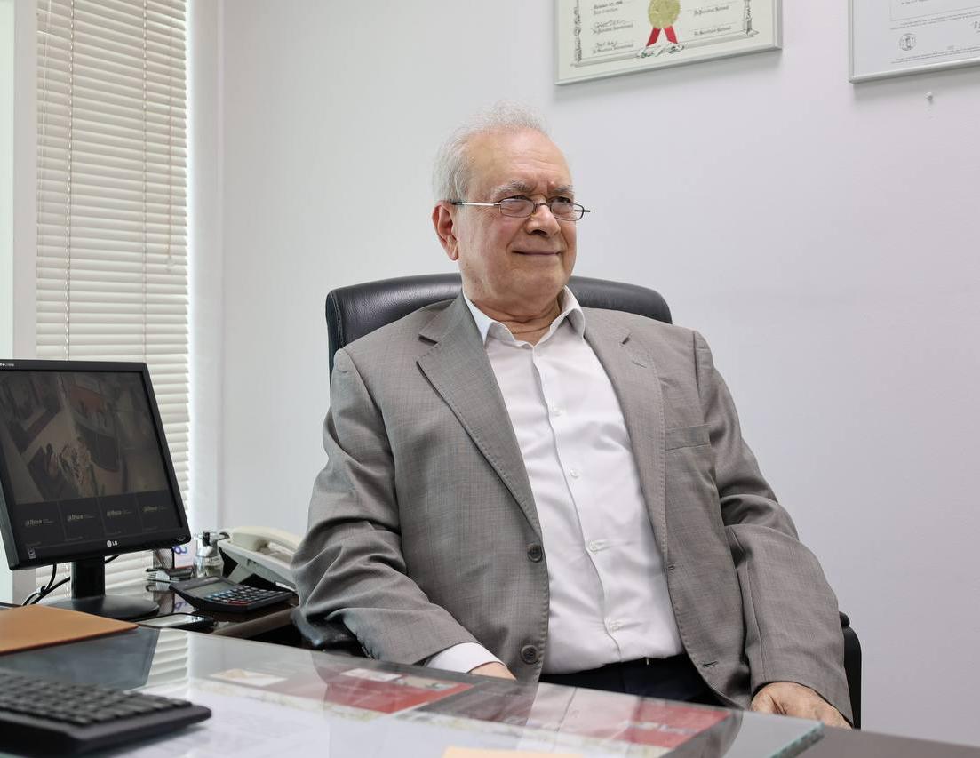 Dr Riad Roomi